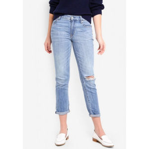 GAP Best Girlfriend Jeans Med Destroyed NWT